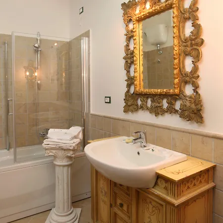 Antica Dimora De Michaelis Penzion 4*