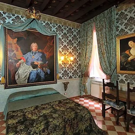 Antica Dimora De Michaelis 4* Roma